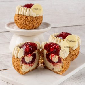 Pistachio - Raspberry Choux - imagine 2