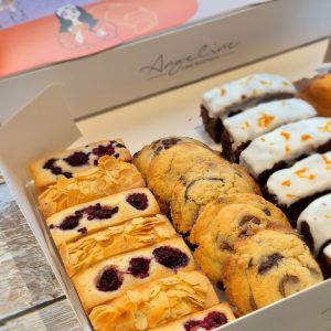 Cutia cu mix de patiserie pentru cafea - imagine 4
